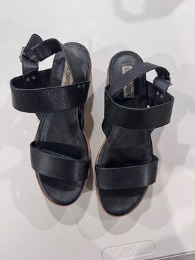 Steve Madden Black Leather Cork Sandal Wedge 10M